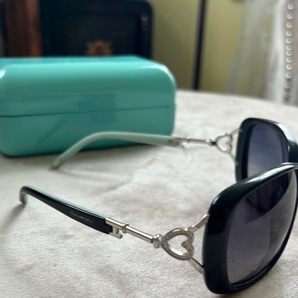 Tiffany & Co. Accessories - *Tiffany & Co* Oversized Sunglasses w/Heart Skeleton Key Side Accents